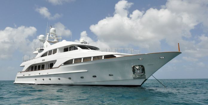 Hoshi yacht charter Benetti Motor Yacht