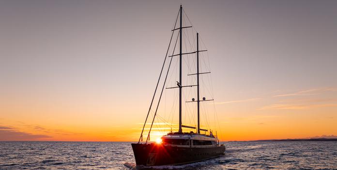 Dalmatino yacht charter Radez Sail Yacht