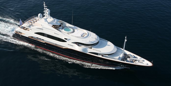 Sunday yacht charter Benetti Motor Yacht