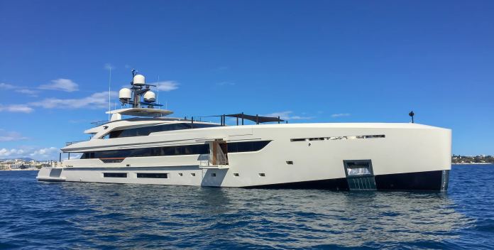 N                     Tiga Laut yacht charter Tankoa Yachts Motor Yacht
