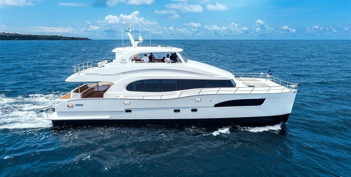 SeaGlass yacht charter Horizon Motor Yacht