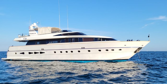 Pacha yacht charter Canados Motor Yacht
