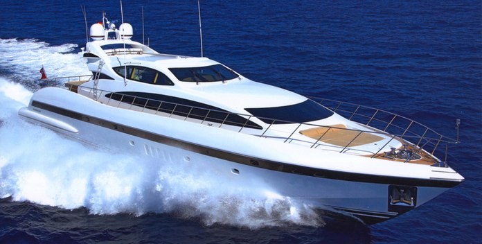 O yacht charter Overmarine Motor Yacht
