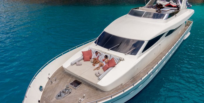 Daypa yacht charter Canados Motor Yacht