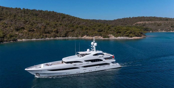 Immersive yacht charter Turquoise Yachts Motor Yacht