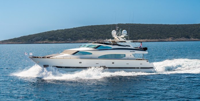 N                     Conte Alberti yacht charter Horizon Motor Yacht