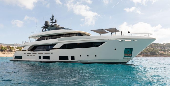 Kiki V yacht charter Custom Line Motor Yacht