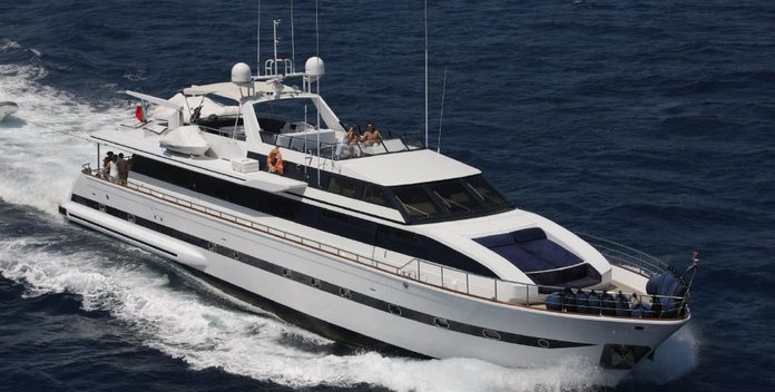 Queen South yacht charter Versilcraft Motor Yacht