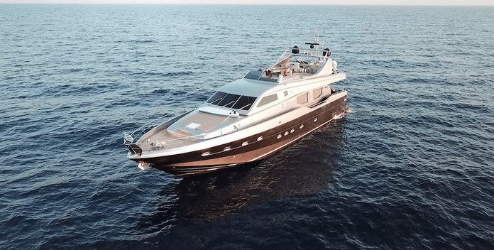 Johnny Handsome yacht charter Posillipo Motor Yacht