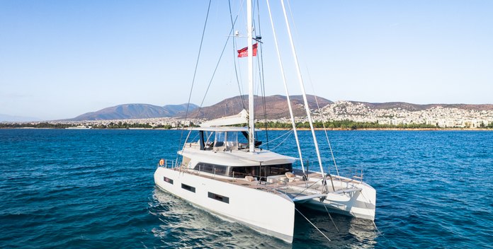 White Caps yacht charter Lagoon Motor/Sailer Yacht