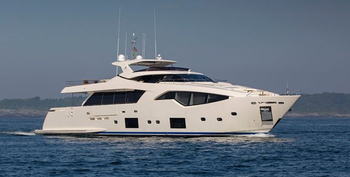 Alandrea yacht charter Custom Line Motor Yacht