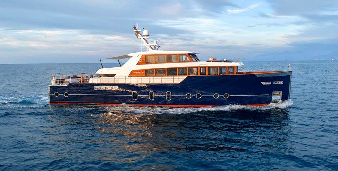 The Gentleman yacht charter Picchiotti Motor Yacht