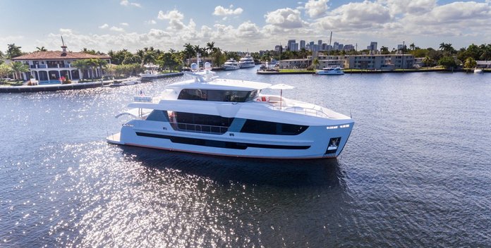 Day One yacht charter HSY Yachts Motor Yacht