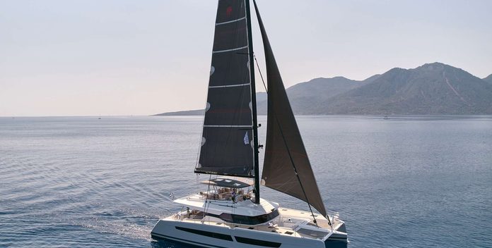 Alexandra II yacht charter Fountaine Pajot Motor/Sailer Yacht