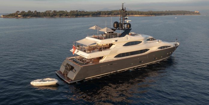 Aero yacht charter CRN Yachts Motor Yacht