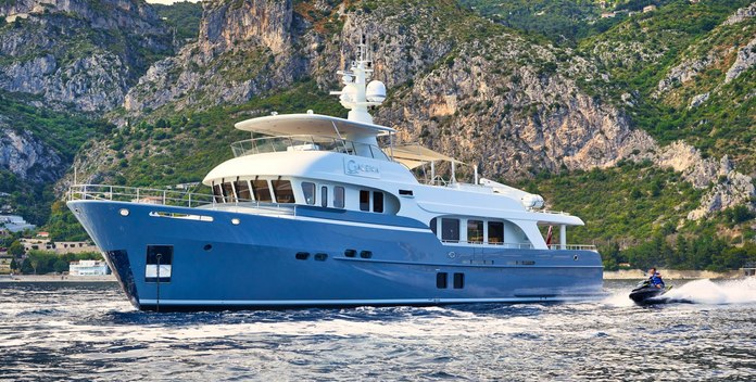 Galena yacht charter Moonen Motor Yacht