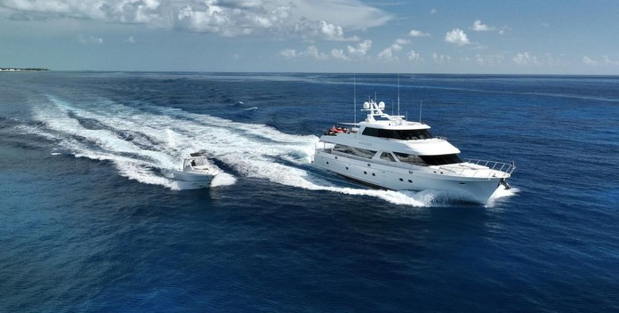 Robin's Nest II yacht charter Ocean Alexander Motor Yacht