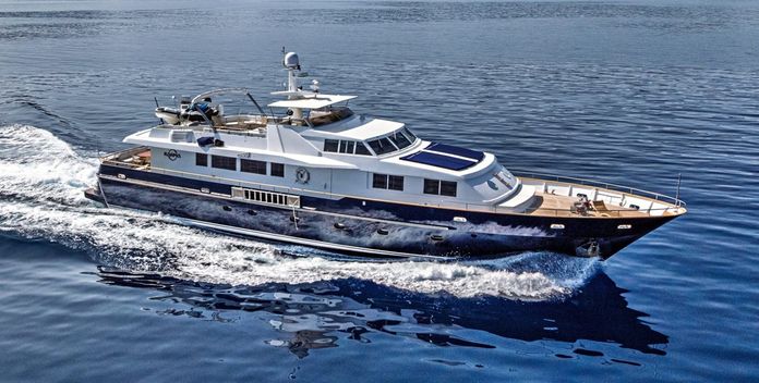 Karma yacht charter Picchiotti Motor Yacht