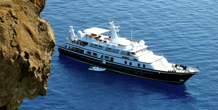 Wilamina yacht charter Toughs Shipyard Motor Yacht