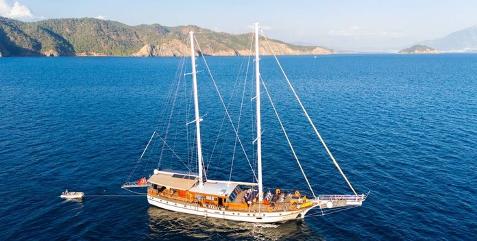 Eylul 17 yacht charter Custom Sail Yacht