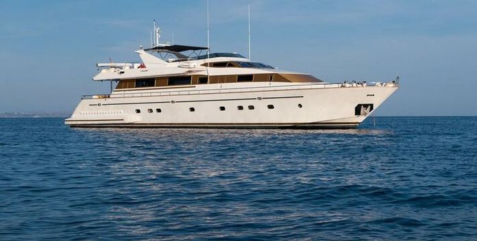 Blue Gold yacht charter Falcon Motor Yacht