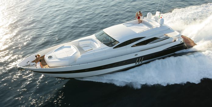 Maximo yacht charter Pershing Motor Yacht