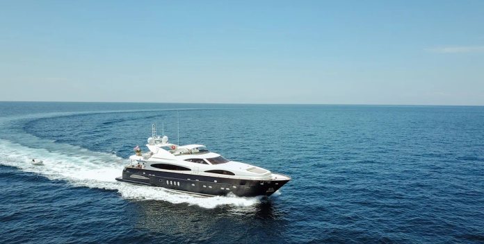 For Your Eyes Only yacht charter Astondoa Motor Yacht