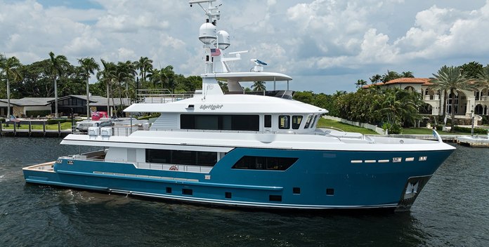 Tropa yacht charter Cantiere delle Marche Motor Yacht