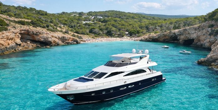 4'TS yacht charter Astondoa Motor Yacht