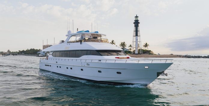 Two Seas yacht charter Monte Fino Motor Yacht