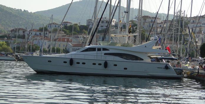Kialoa yacht charter Ferretti Yachts Motor Yacht