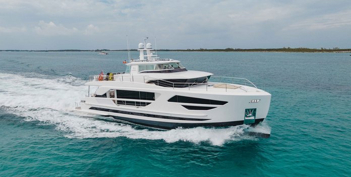 Midnight Moon yacht charter Horizon Motor Yacht