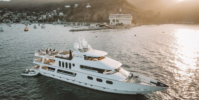 LeightStar yacht charter Palatka Shipbuilding Inc. Motor Yacht