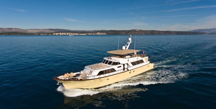 Auriane yacht charter Broward Motor Yacht