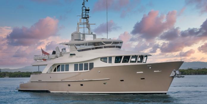 Texas T yacht charter Sulis Marine Motor Yacht