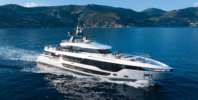 Ocean One yacht charter Azimut Motor Yacht