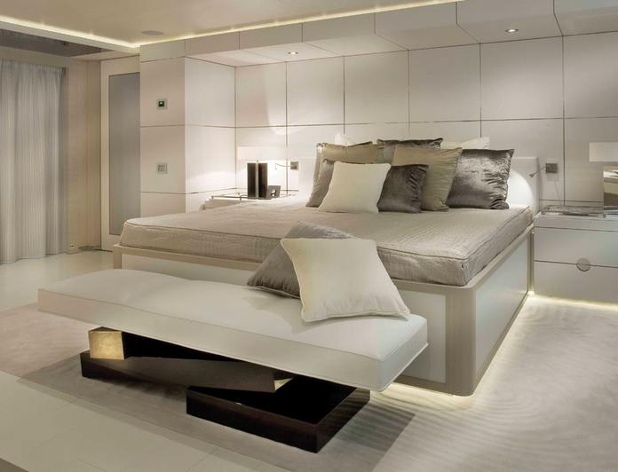 Master Stateroom - Bed