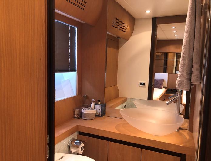 The Hangout photo 31