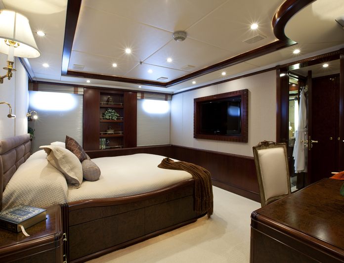 Queen Stateroom - Side View