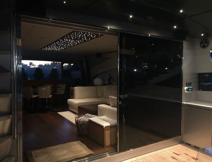 The Hangout photo 13