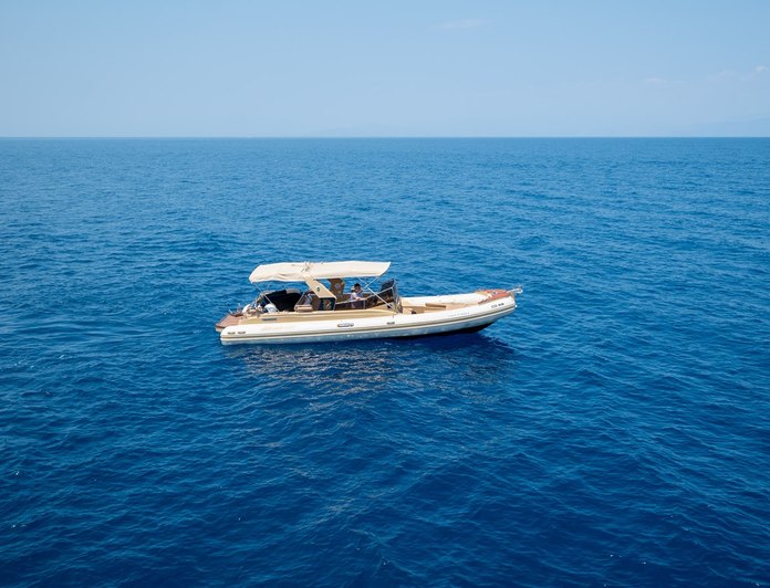 Aquila photo 43