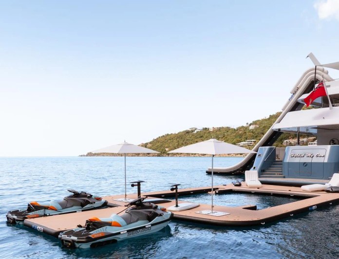 Holdin' My Own photo 60