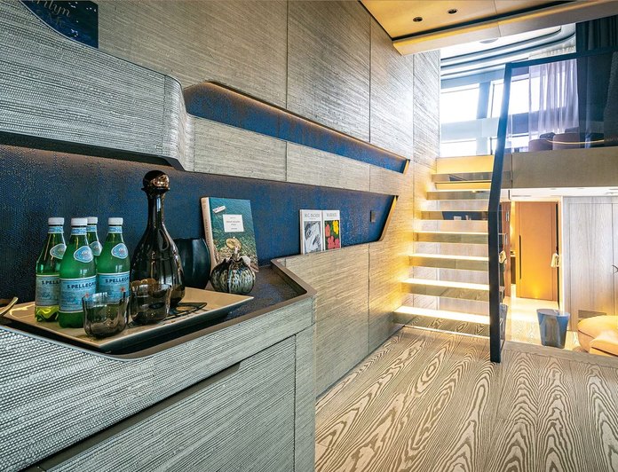 Pacific Pearl photo 13