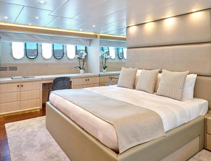 White Knight photo 13