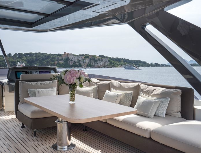 Nineteen 42 photo 13