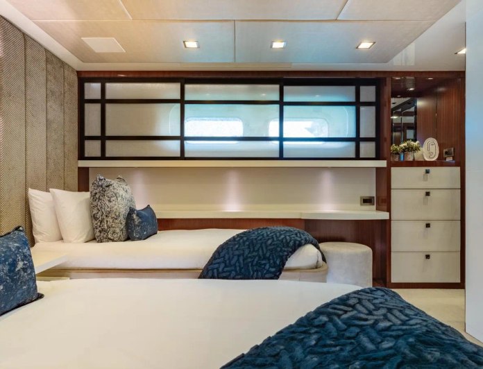 Holdin' My Own photo 30