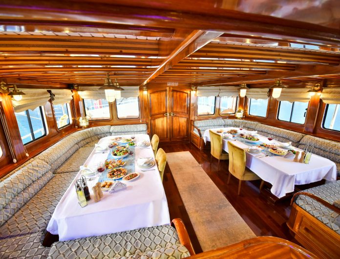 Queen Atlantis photo 13