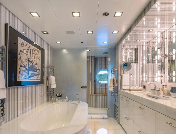 Holdin' My Own photo 18