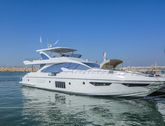 azimut yacht shabby