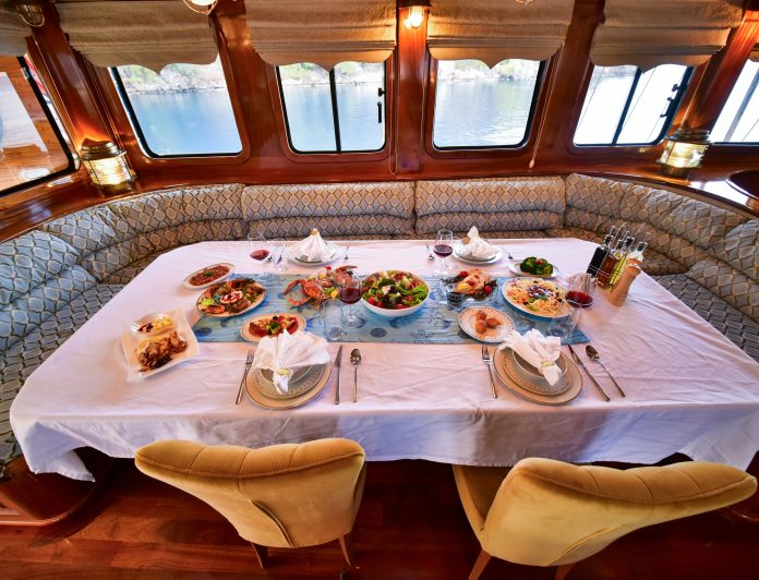 Queen Atlantis photo 7